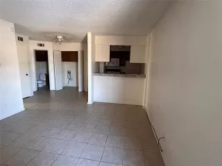 Photo #4: 21163153 Listing