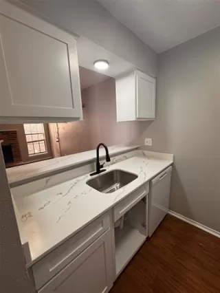 Photo #4: 21163333 Listing 