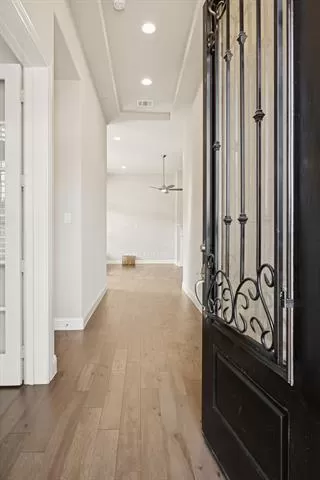 Photo #4: 21164069 Listing