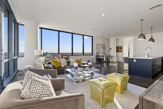 Photo #6: 21164091 Listing