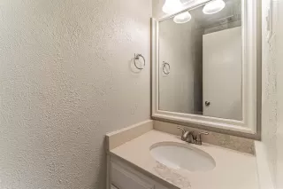 Photo #5: 21164533 Listing