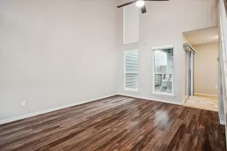 Photo #4: 21164642 Listing