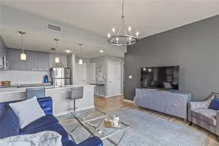 Photo #6: 21164846 Listing