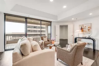 Photo #4: 21164962 Listing