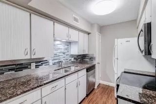 Photo #3: 21165105 Listing 