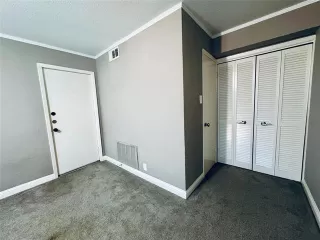 Photo #6: 21165105 Listing 