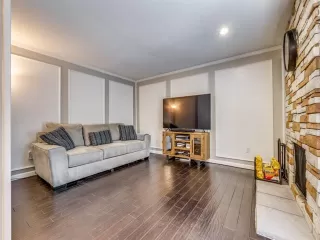 Photo #4: 21165216 Listing 