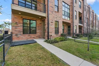 Photo #4: 21165538 Listing 