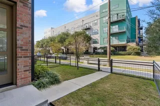 Photo #5: 21165538 Listing 