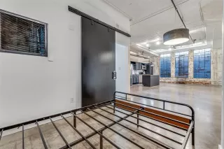 Photo #5: 21165589 Listing 