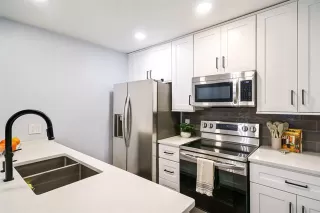 Photo #4: 21165893 Listing 