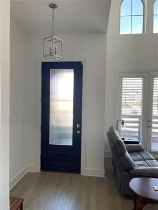 Photo #5: 21165908 Listing