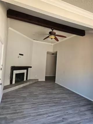 Photo #5: 21165916 Listing 