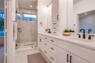 Photo #5: 21166045 Listing