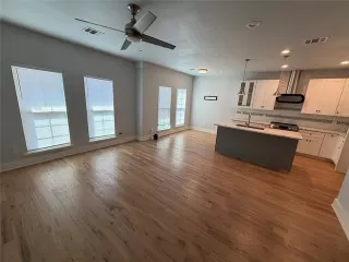 Photo #6: 21166159 Listing 