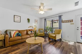 Photo #4: 21166487 Listing 