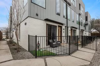 Photo #2: 21166671 Listing 