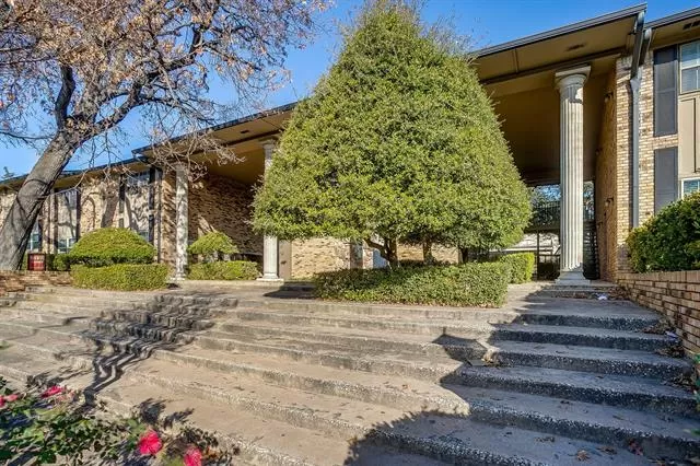 MLS: 21167224 Condo For Sale