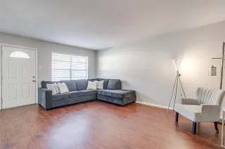 Photo #4: 21167224 Listing