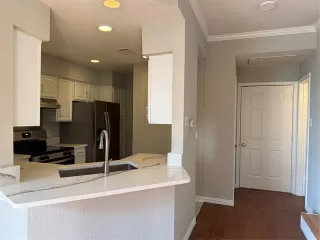 Photo #2: 21167264 Listing 