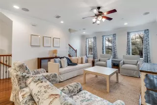 Photo #6: 21167359 Listing 