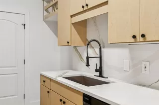 Photo #6: 21167836 Listing 