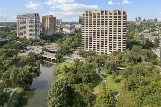 Photo #2: 21168131 Listing