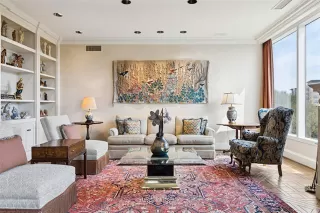 Photo #6: 21168131 Listing