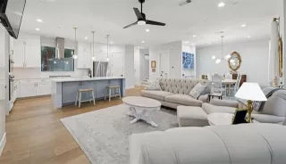 Photo #4: 21168239 Listing 