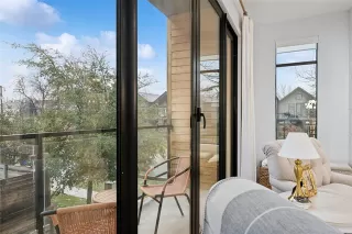 Photo #5: 21168239 Listing 