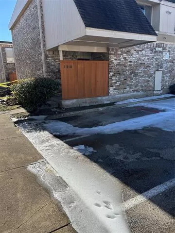 MLS: 21168242 Condo For Sale