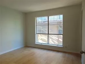 Photo #6: 21168426 Listing 