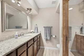 Photo #5: 21168635 Listing