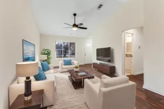 Photo #2: 21169036 Listing