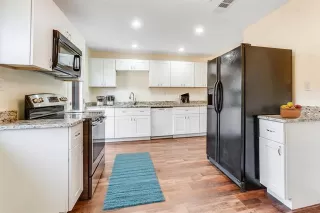 Photo #3: 21169036 Listing