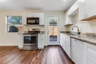 Photo #4: 21169036 Listing