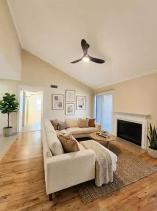 Photo #2: 21169236 Listing 