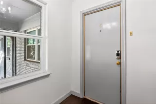 Photo #6: 21169661 Listing 