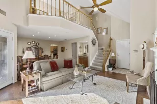 Photo #3: 21169852 Listing 