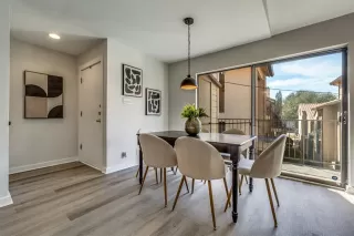 Photo #4: 21170116 Listing