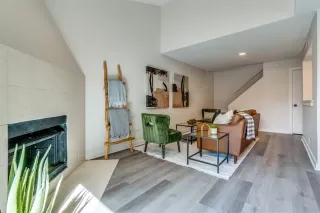 Photo #6: 21170116 Listing