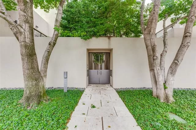 MLS: 21170886 Condo For Sale