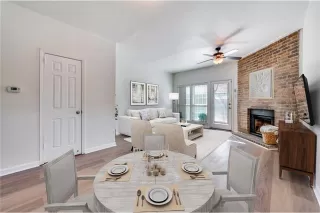 Photo #5: 21171782 Listing 