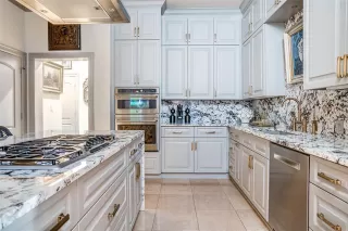 Photo #4: 21171875 Listing 