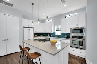 Photo #2: 21172012 Listing 