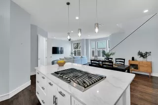 Photo #3: 21172012 Listing 