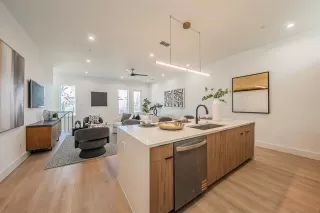 Photo #6: 21172210 Listing 