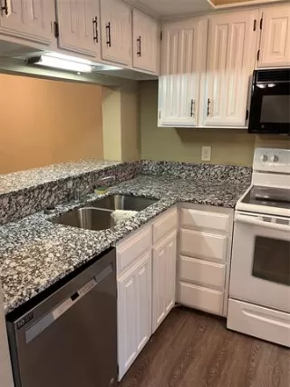 Photo #4: 21173090 Listing 