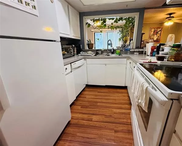 MLS: 21173592 Condo For Sale