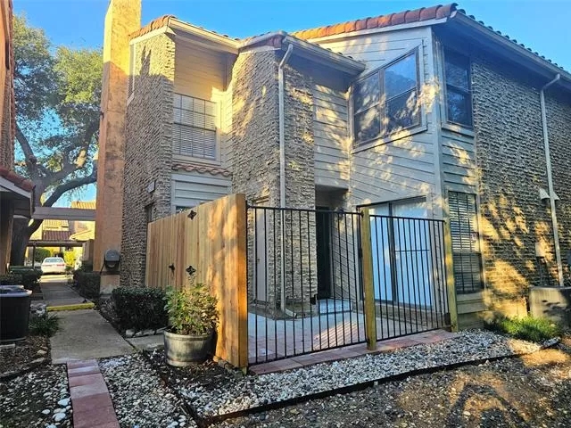 MLS: 21173936 Condo For Sale